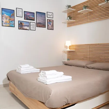 Apartment Pizzofalcone - A 5 Min Da P Plebiscito Naples