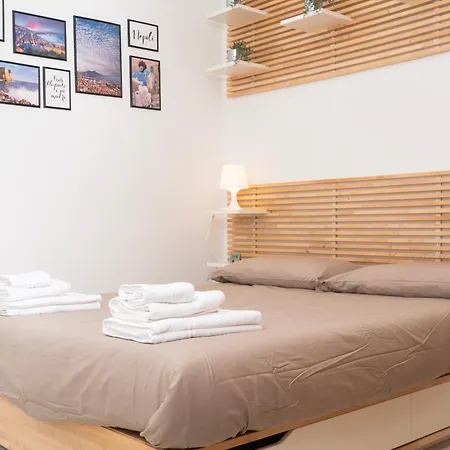 Lägenhet Pizzofalcone - A 5 Min Da P Plebiscito *